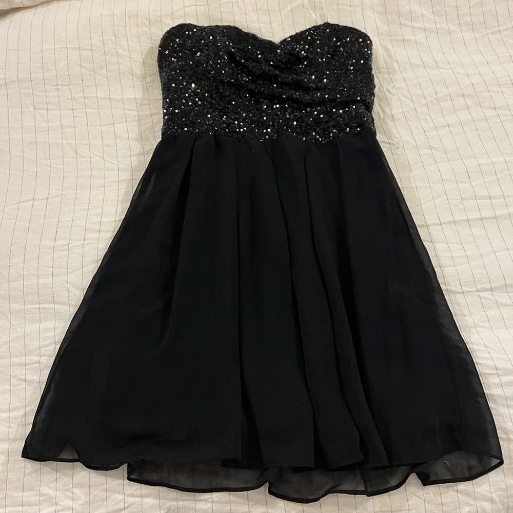 Black strapless dress